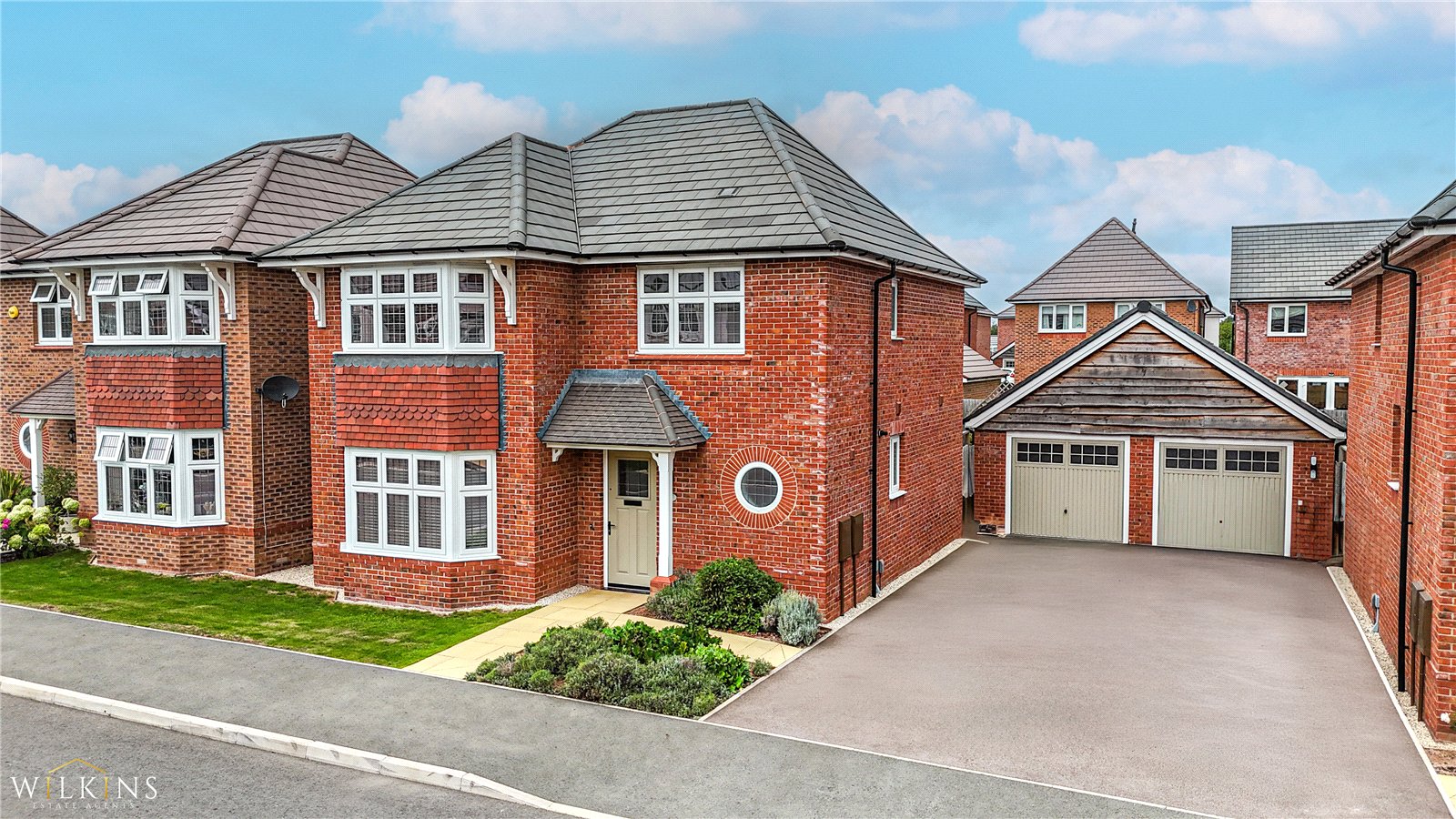 Hadrian Way, Nuneaton, Warwickshire, CV11 6GS