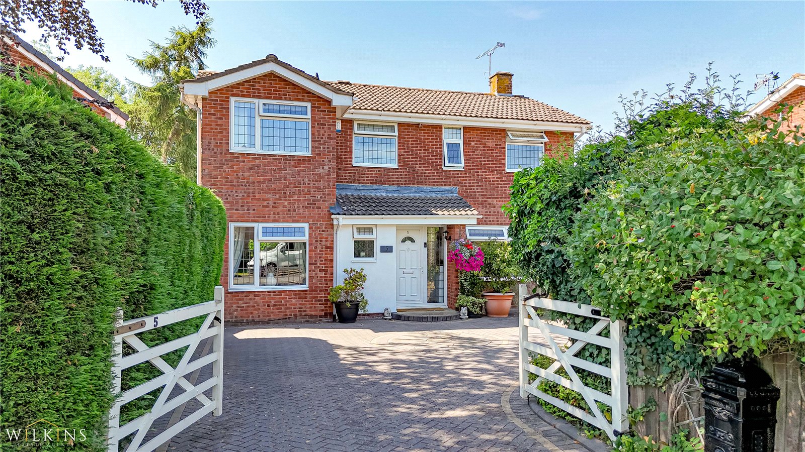Chartwell Close, Nuneaton, Warwickshire, CV11 6SL