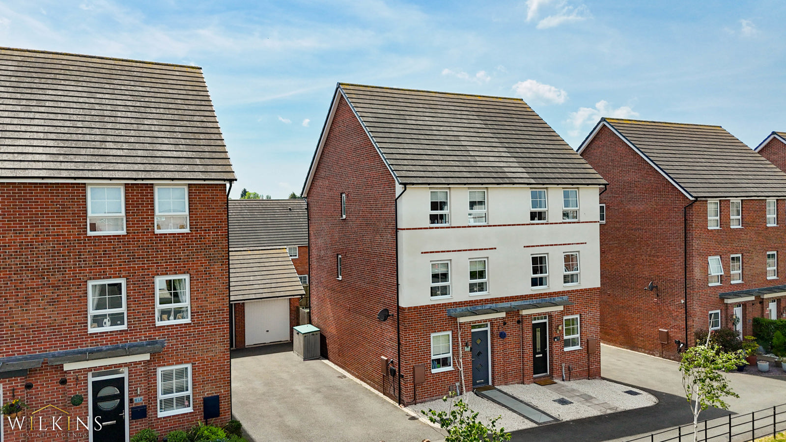 Topiary Road, Nuneaton, Warwickshire, CV10 0FT