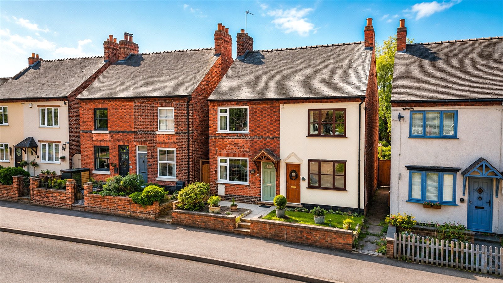 Woodhouse Lane, Tamworth, Staffordshire, B77 3AE